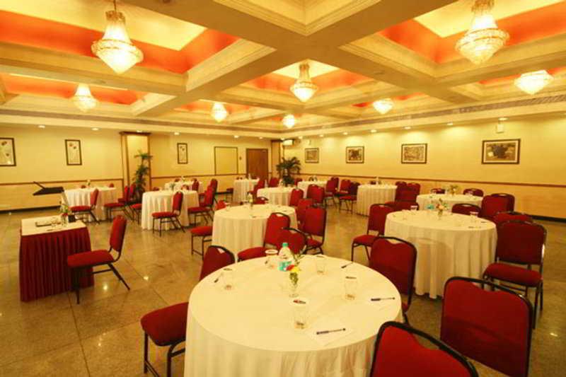 Hotel Tip Top Plaza Thane Exterior foto