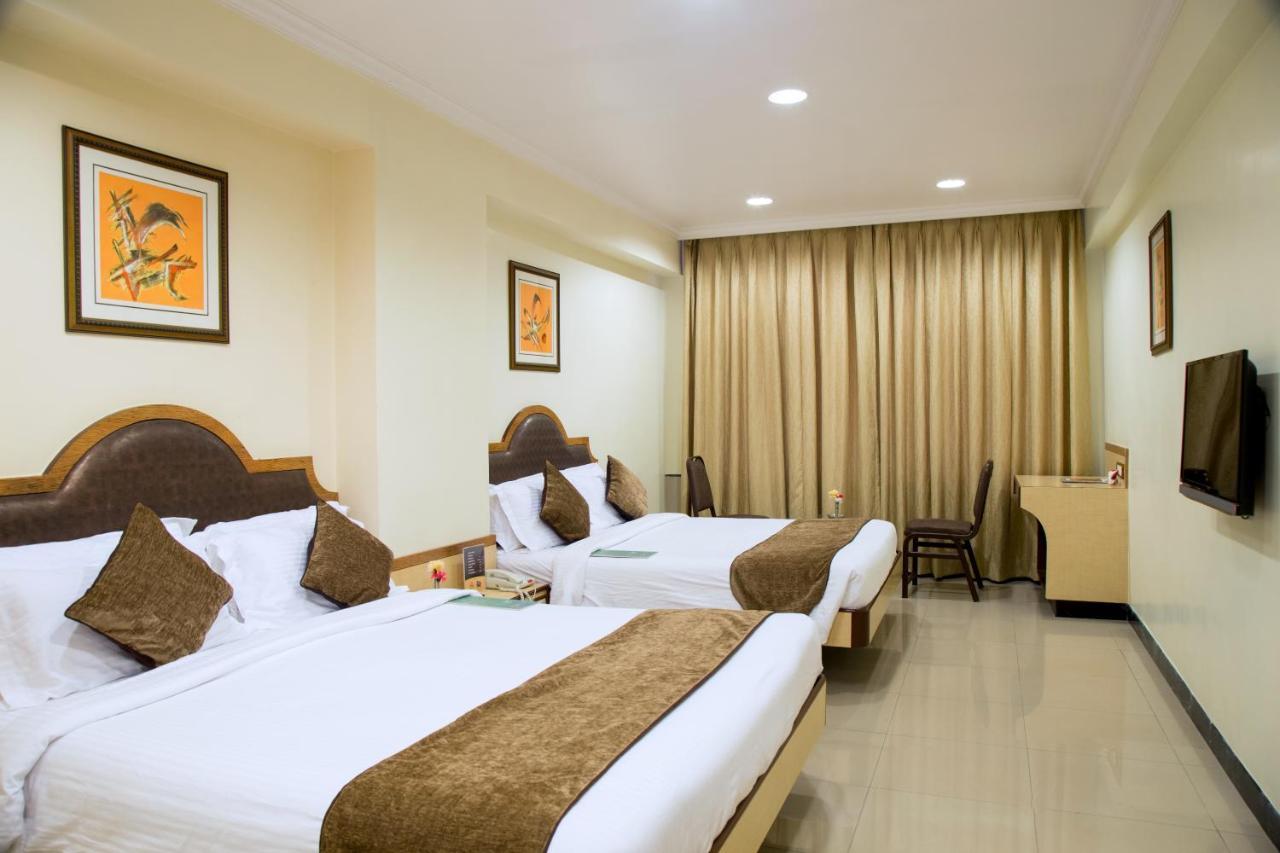 Hotel Tip Top Plaza Thane Exterior foto