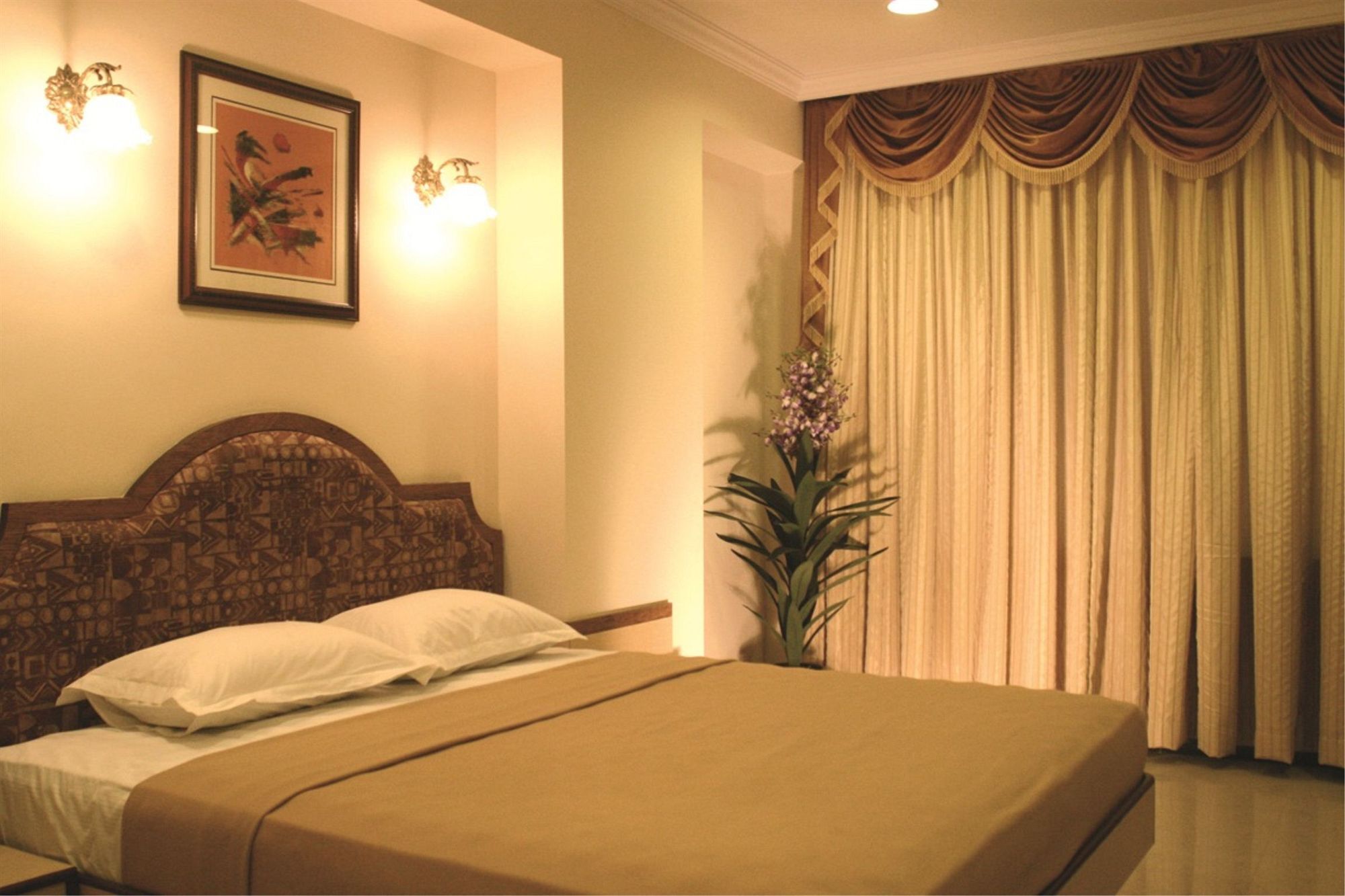 Hotel Tip Top Plaza Thane Exterior foto