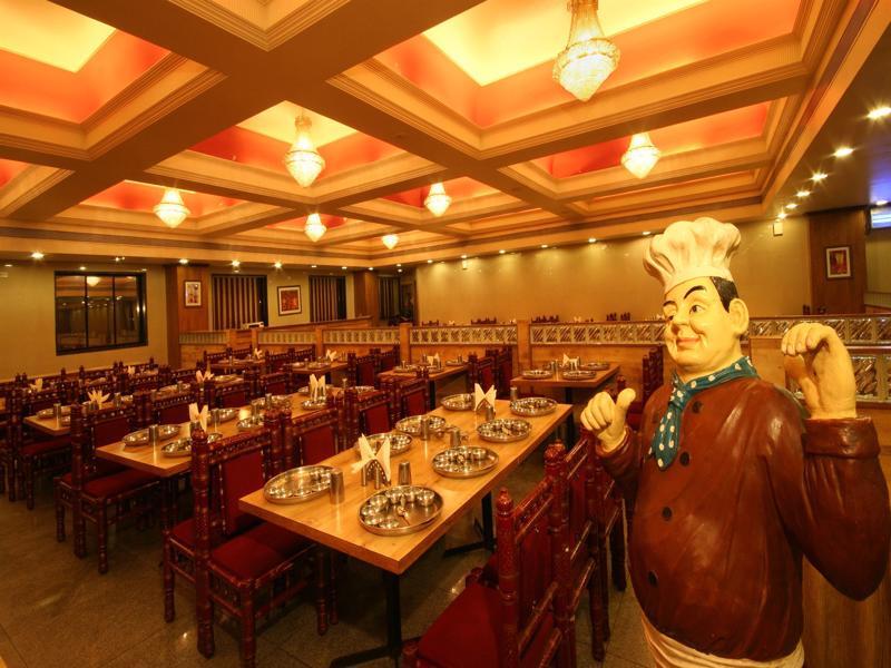 Hotel Tip Top Plaza Thane Exterior foto