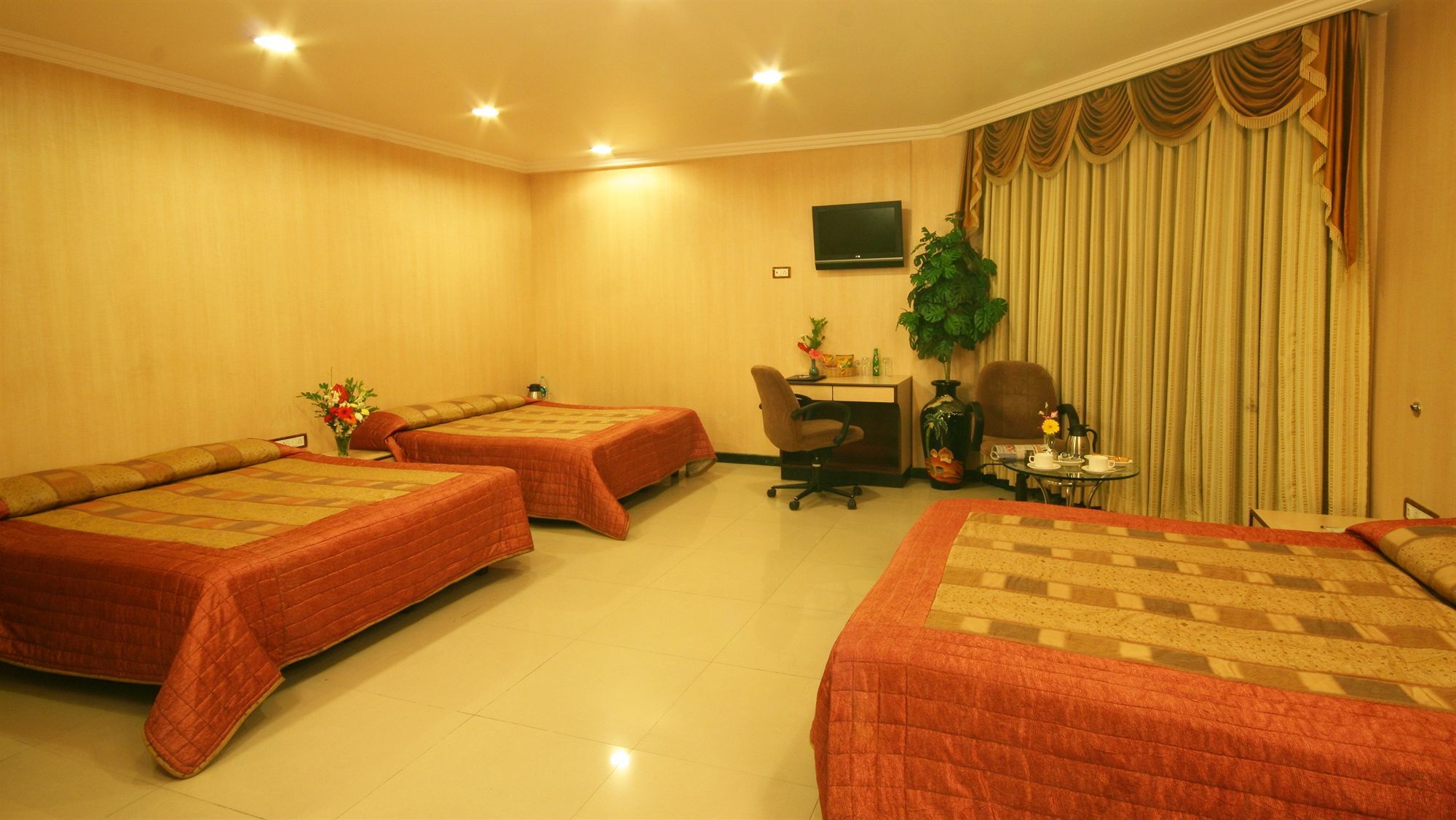 Hotel Tip Top Plaza Thane Exterior foto